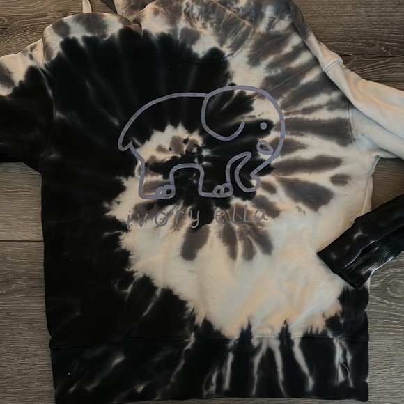 Ivory Ella black, and white swirl sweatshirt - Picture 2 of 3